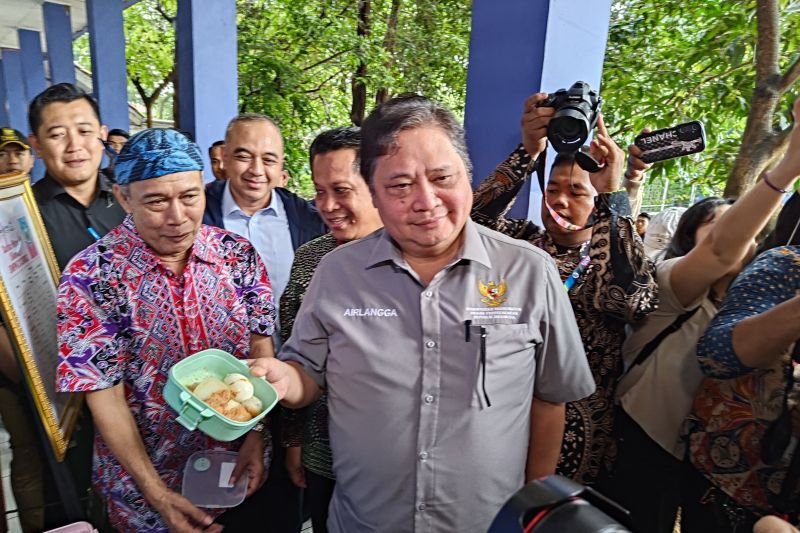 Airlangga Klaim Program Makan Gratis Tingkatkan Ekosistem UMKM