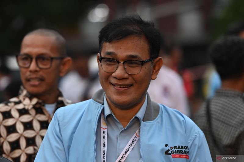 Makan Siang dan Susu gratis, Budiman Sudjatmiko: Kami Serius!