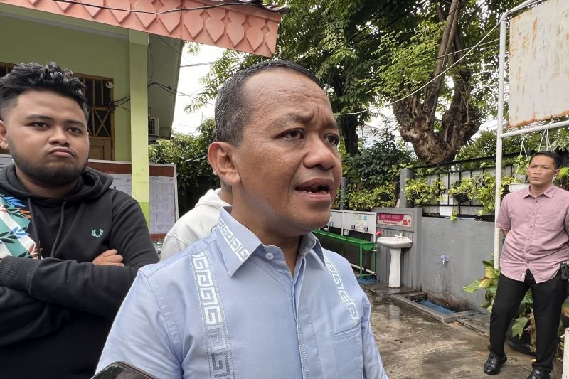 Bahlil Targetkan hingga 2027 Produksi Baterai Mobil Listrik Capai 100 GWh