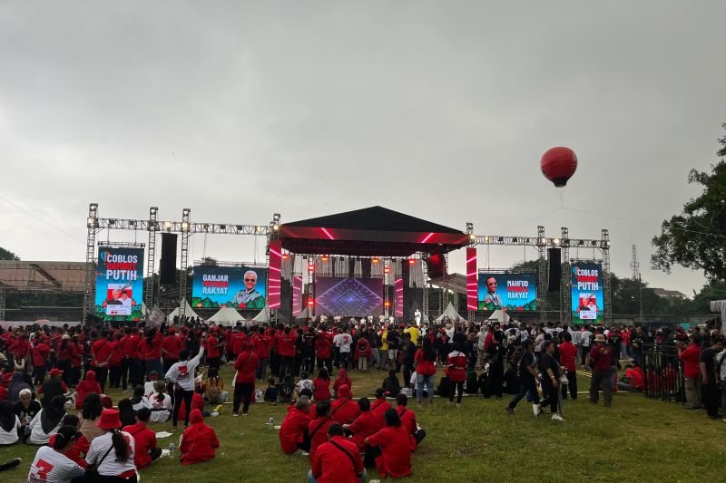 Pendukung Ramaikan Hajatan Rakyat Ganjar-Mahfud di Surakarta