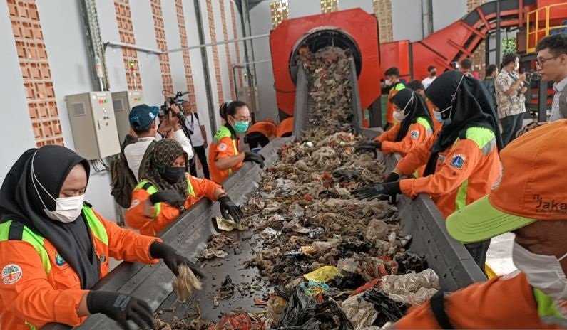 TPS3R Pejaten Barat Kelola 50 Ton Sampah per Hari