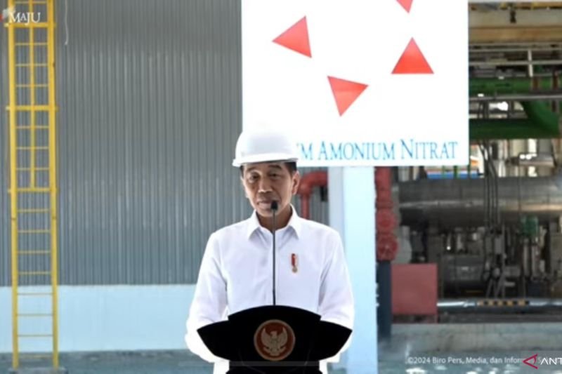 Jokowi Sebut Industri Amonium Nitrat di Kaltim Dukung Produktivitas Pangan