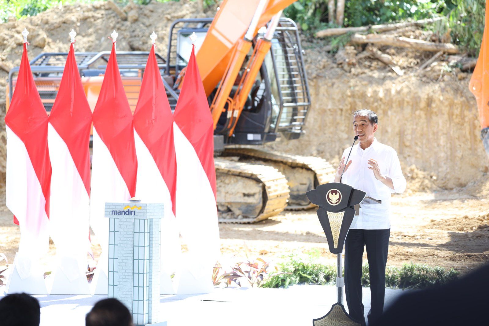Jokowi Groundbreaking Kantor Bank Mandiri di IKN