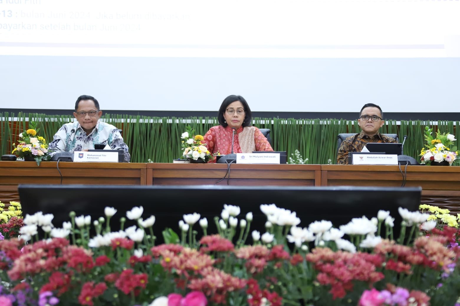 Pemerintah Cairkan THR dan Gaji 13 Bagi ASN