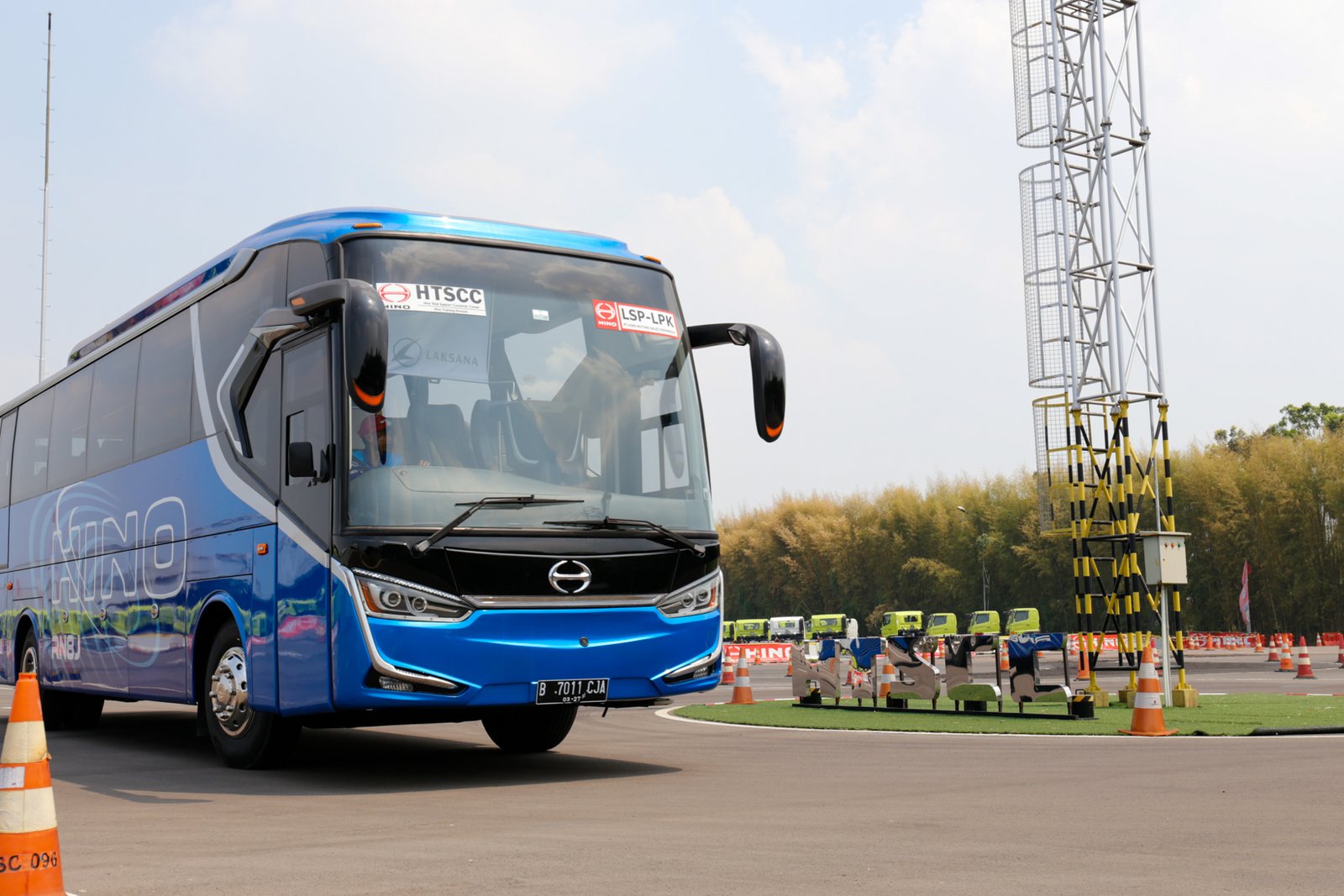 LPK Hino Raih Sertifikat Akreditasi dari Kementerkan Tenaga Kerja. Foto: dok. HMSI