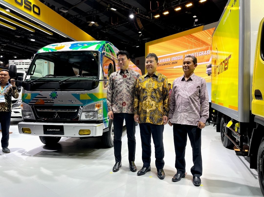 KTB Bawa Fuso Canter Bus dan Truk Andalan di GIICOMVEC 2024