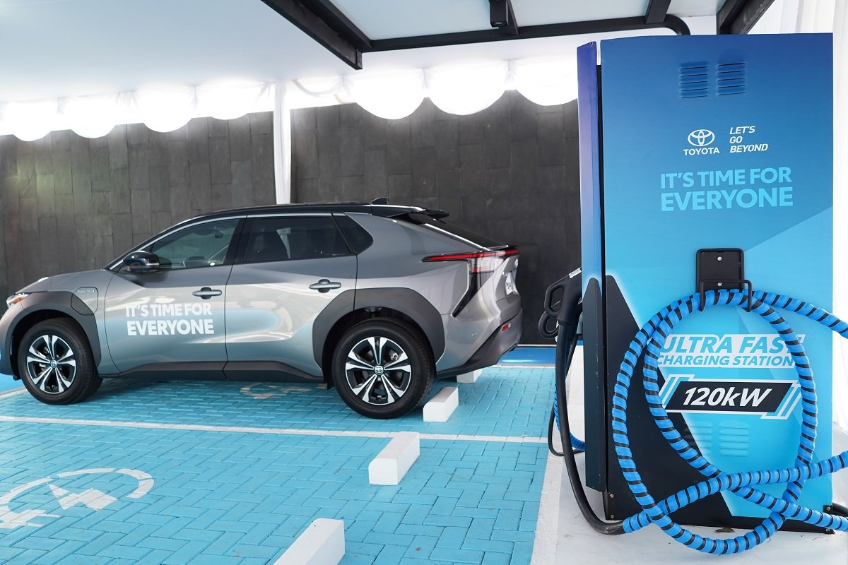 Toyota Motor Corporation berencana menghadirkan total 30 model kendaraan berbasis baterai (Battery Electric Vehicle/BEV). Foto: dok. TAM