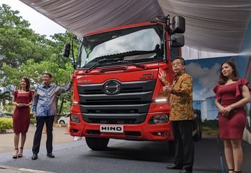 Hino Luncurkan 6 Truk Baru untuk Mengangkut Limbah B3