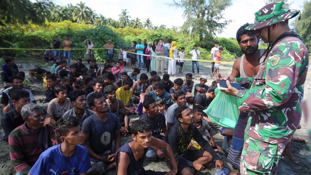 Ilustrasi etnis Rohingya yang mendarat di Pidie, Aceh. Foto: Reuters