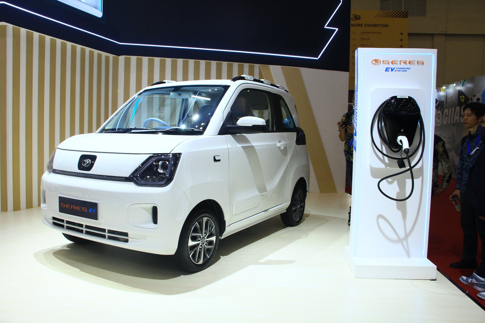 Spesifikasi dan Harga Mobil Listrik Seres E1 Diungkap di GIIAS 2023