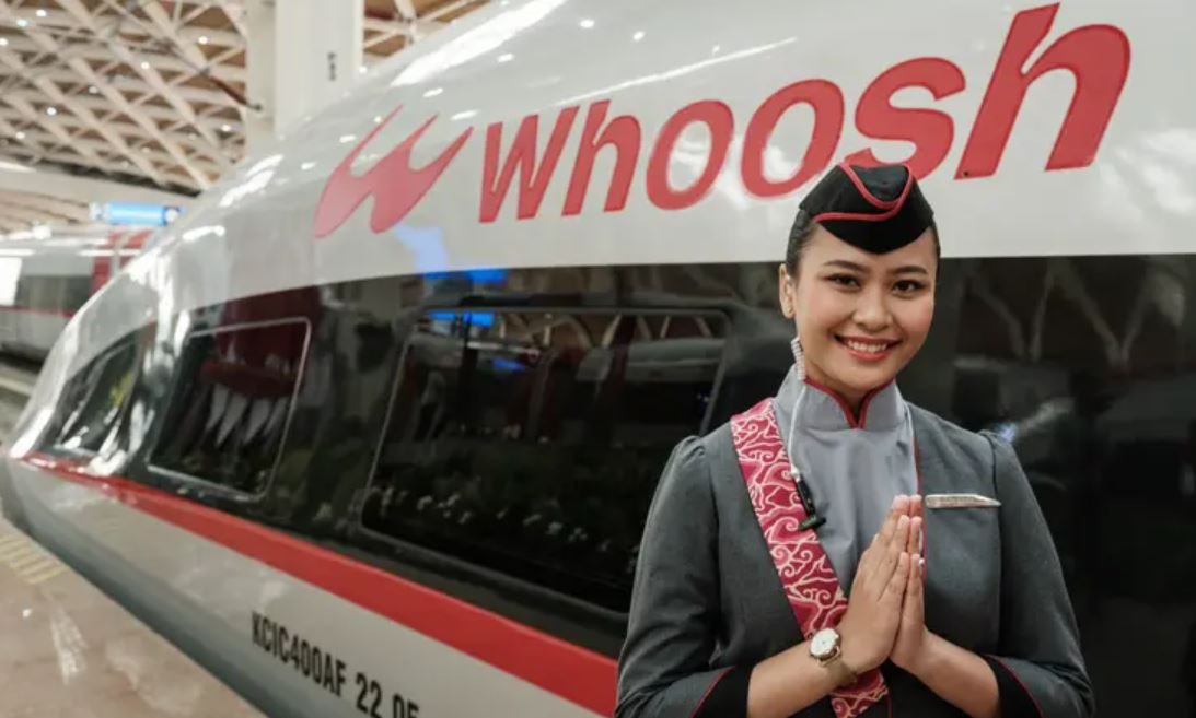 Tingkatkan Keamanan, KCIC Lakukan Pemeriksaan Tiket Penumpang Secara Acak