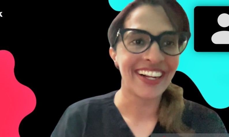 Dokter Spesialis Obstetri dan Ginekologi di Kabupaten Fakfak, Papua Barat dr. Amira, SpOG memberikan paparan pada seminar web TikTok "Dari Perempuan, Untuk Perempuan", Jumat (19/4/2024),Foto: (ANTARA