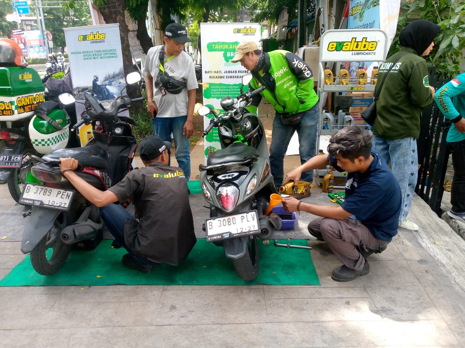 produsen oli asli Indonesia, Evalube, mengadakan rangkaian kegiatan yang rutin diadakan tiap tahun bertajuk "My Ramadan, My Charity". Foto: dok. Evalube