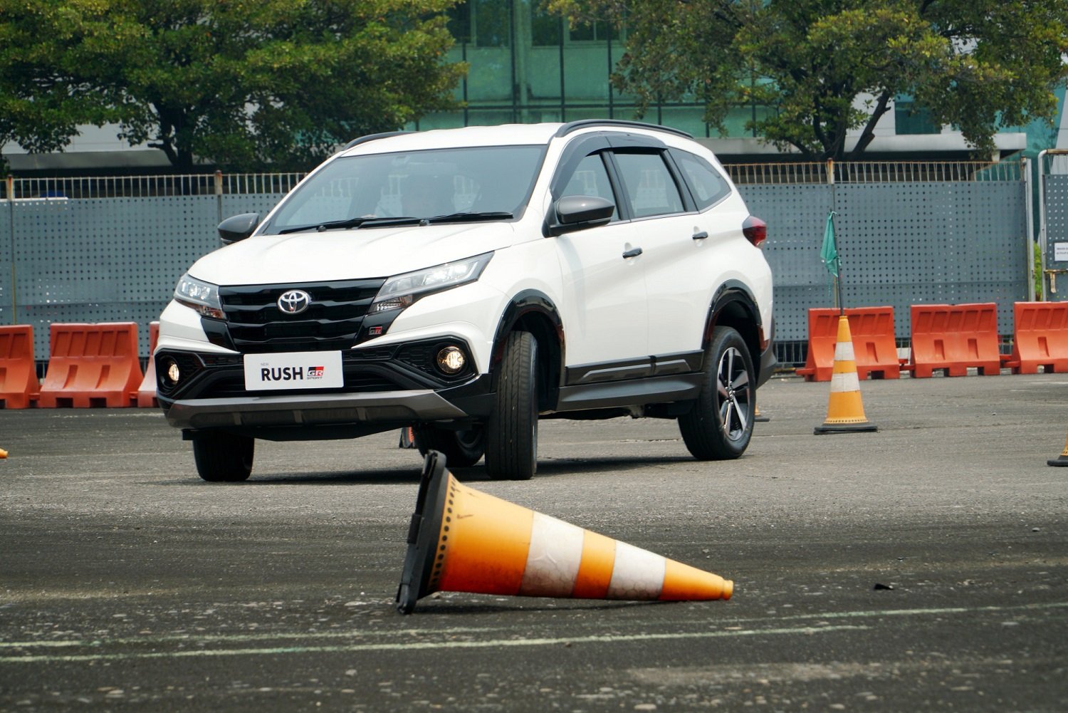 Bagi Anda yang ingin membeli kendaraan baru atau mau mengganti mobil lama, Auto2000 menawarkan New Rush GR Sport terbaru dengan skema cicilan menarik. Foto: dok. Auto2000