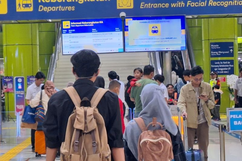 H-5 Lebaran, 17.994 Orang Tinggalkan Jakarta dari Stasiun Gambir