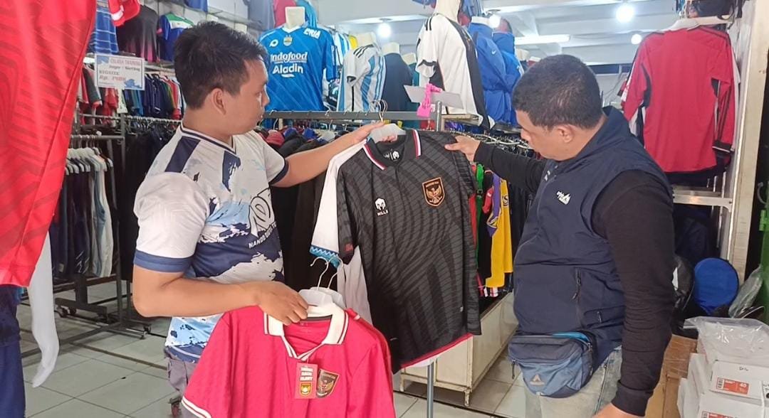 Penjualan Jersey Timnas Indonesia Meningkat Jelang Semifinal Melawan Uzbekistan