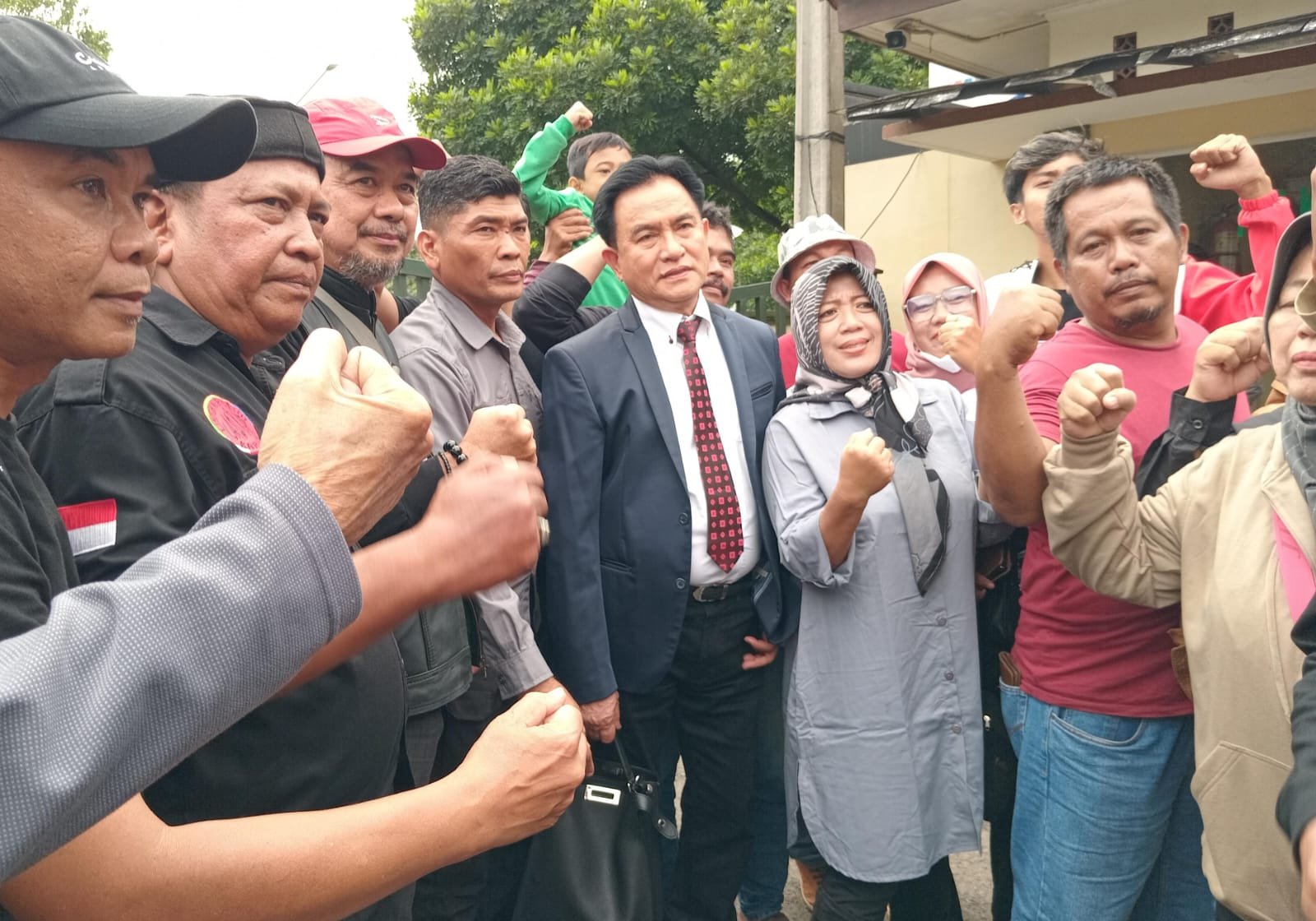 Prof Yusril Hadir di Sidang Gugatan Praperadilan Irfan Nur Alam