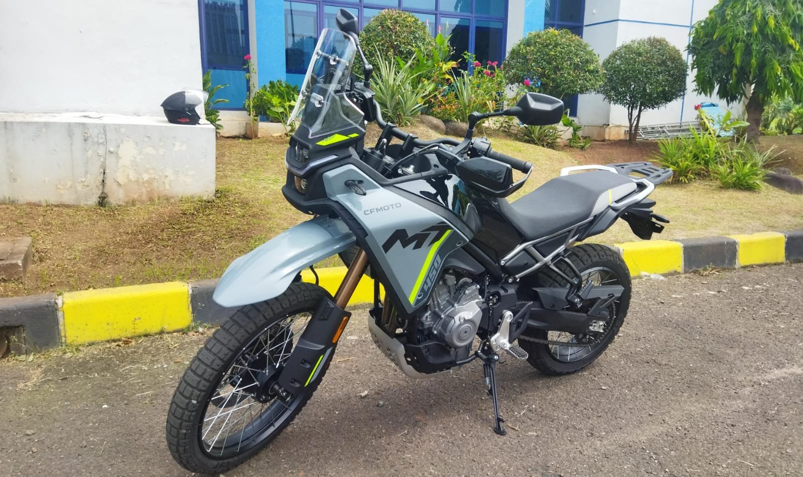 Menjajal ketangguhan sepeda motor MForce terbaru, CFMoto 450 MT. Foto: apakabar.co.id/Citra