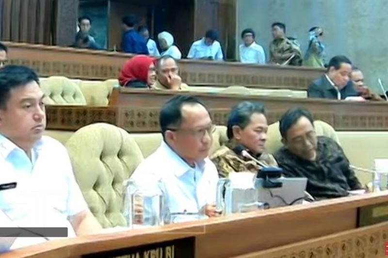 Mendengar Paparan Komisi II, Mendagri Sepakat Sistem Pemilu Perlu Dikaji Ulang
