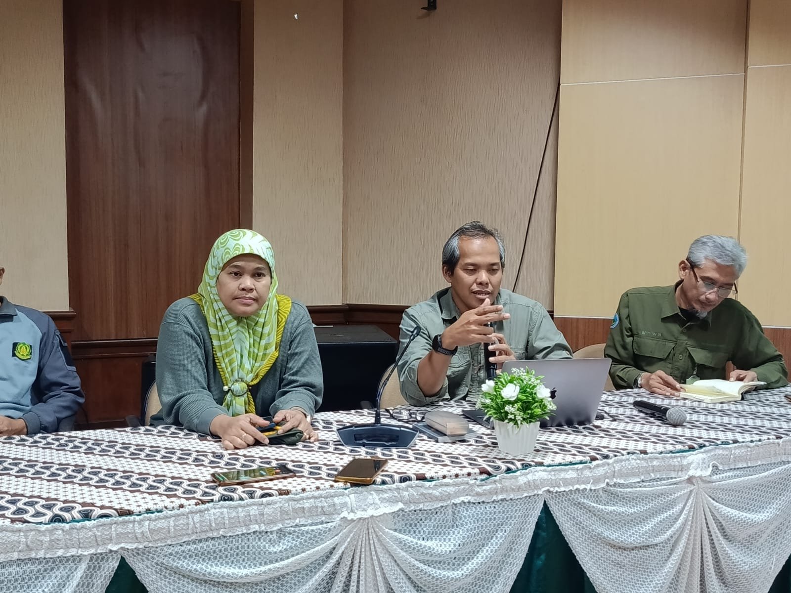 Penampakan Dua Macan Ternyata Video Lama, Kepala TNGGP Minta Maaf