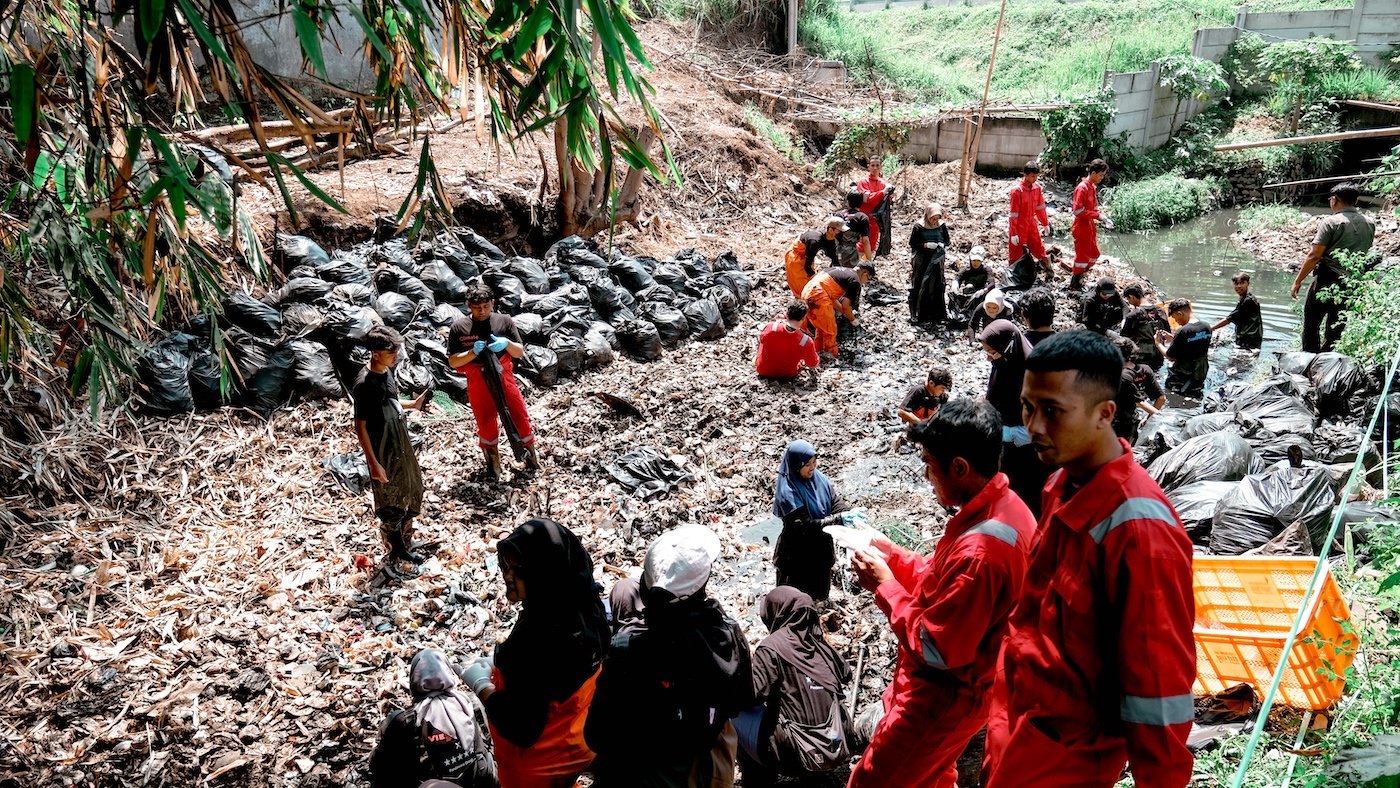 Pandawara dan Viessmann Wujudkan Kontribusi Lingkungan Nyata Melalui Bersih Sungai