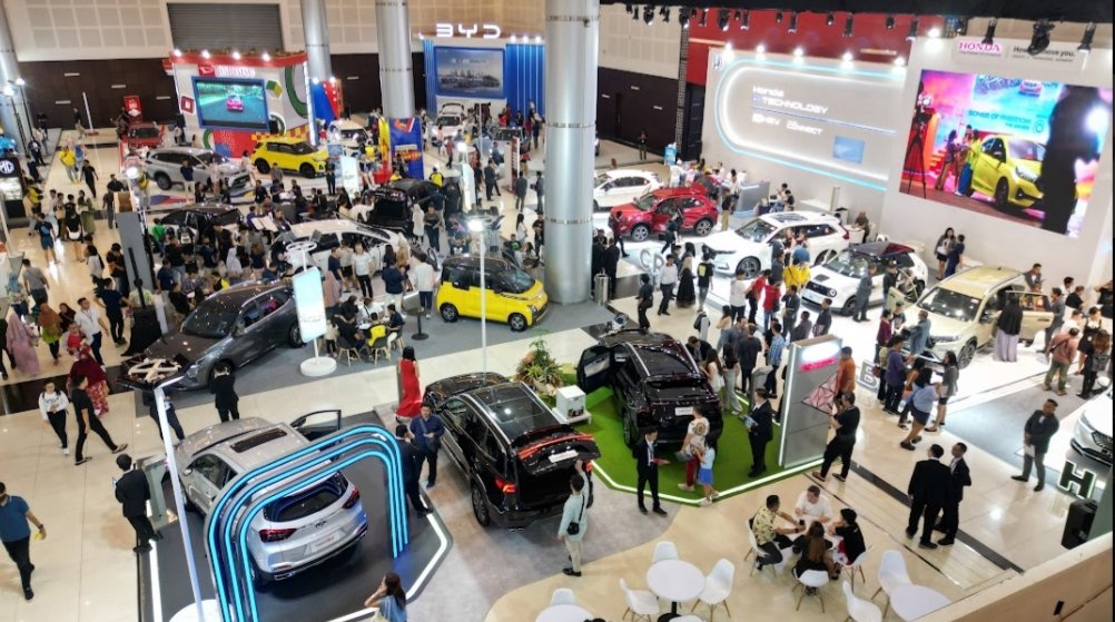 IIMS Surabaya 2024 meraih total transaksi Rp247 miliar selama lima hari pameran berlangsung. Foto: dok. Dyandra