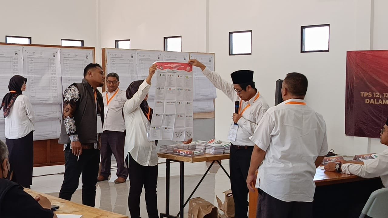 Sesuai Keputusan MK, KPU Cianjur Hitung Ulang 1.005 Surat Suara di 5 TPS 