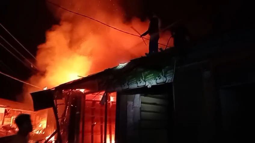 Kebakaran Pasar Sukanagara, 16 Toko Terbakar