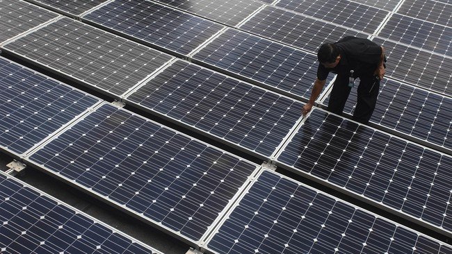 IESR Ungkap Tantangan Utama Proyek PLTS Skala Besar