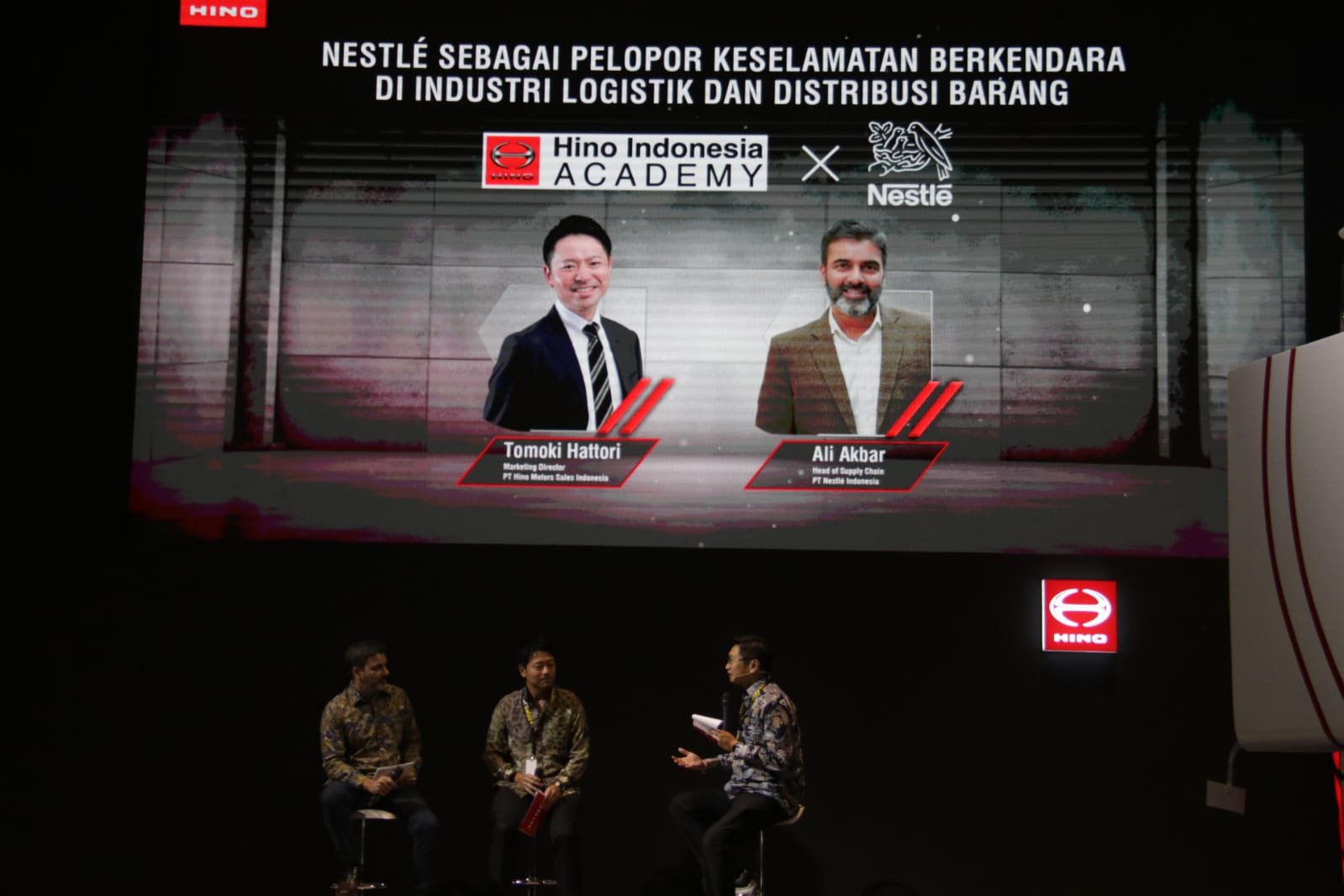 Pastikan Transportasi yang Aman, Perusahaan Ini Percayakan Truk Hino untuk Distribusi Logistik