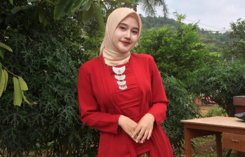 Diana Rahmawati, petugas pemutakhiran data pemilih (pantarlih) di Desa Sukalaksana, Sukanagara, Cianjur, Jawa Barat. Foto: Istimewa
