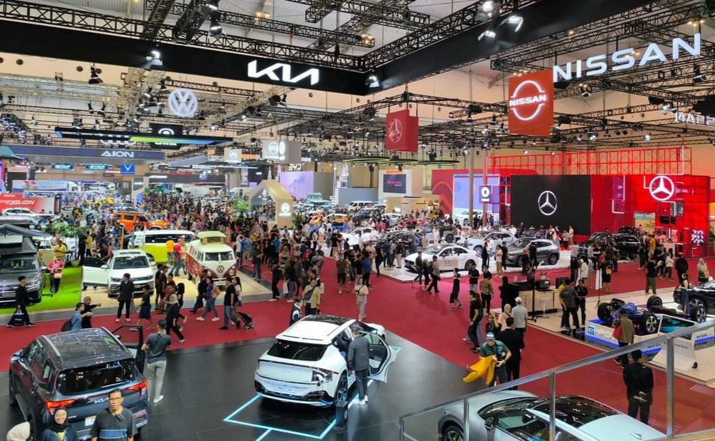 GIIAS 2024 memecahkan rekor pengunjung. Foto: apakabar.co.id