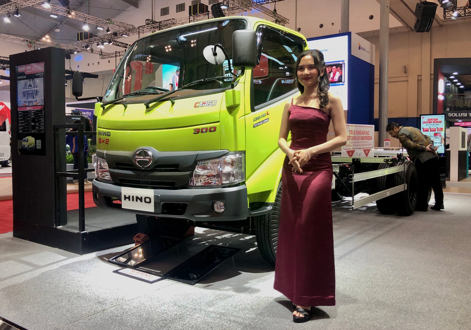 Hino menawarkan promo cicilan ringan untuk pelanggan yang membeli Hino 300 di GIIAS 2024. Foto: apakabar.co.id/DF
