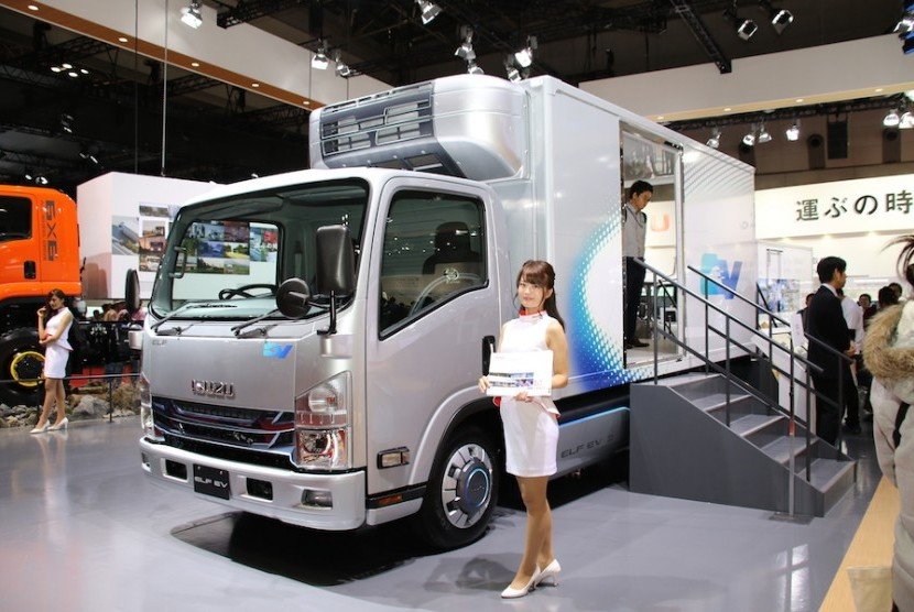 Isuzu Siap Hadirkan Kendaraan Ramah Lingkungan di GIIAS 2024