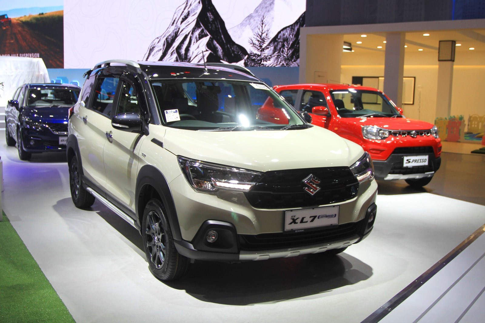Panduan beli mobil baru dengan memanfaatkan promo di GIIAS 2024. Foto: dok. Suzuki
