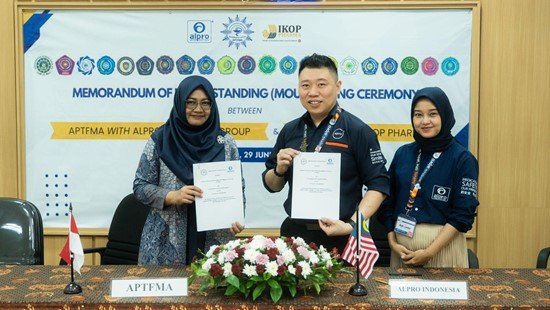 Apotek Alpro dan APTFMA Beri Pelatihan di 21 Universitas, Atasi Kesenjangan Jumlah Apoteker
