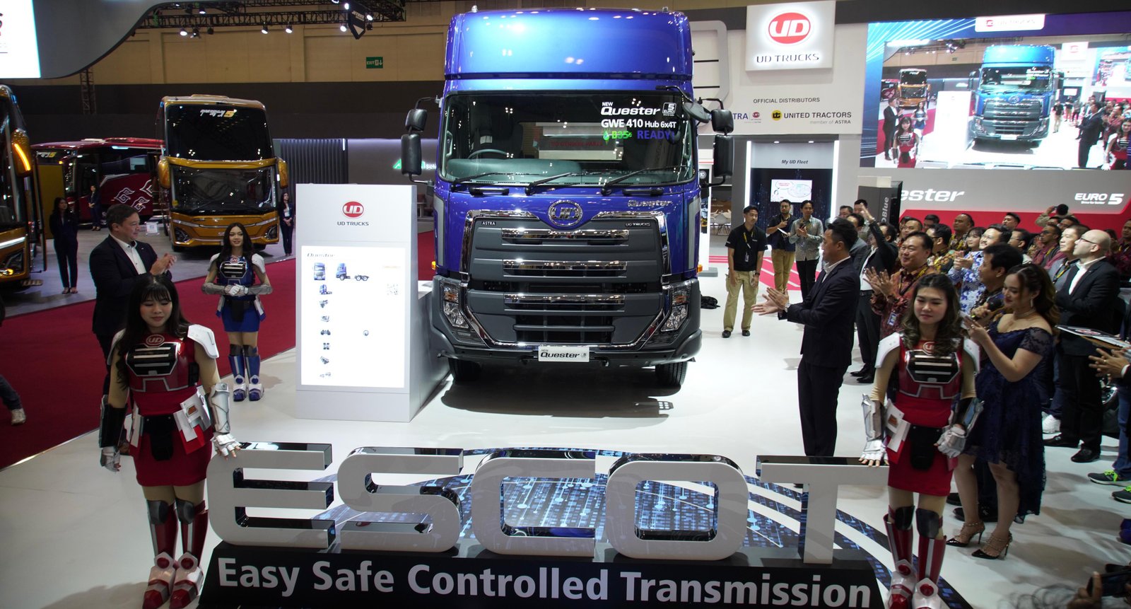 UD Trucks meluncurkan Quester dengam ESCOT di GIIAS 2024. Foto: dok. UD Trucks
