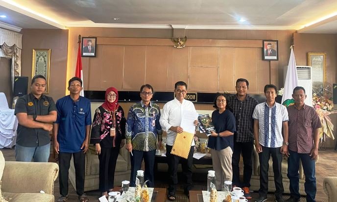 Audiensi JATAM-Pj Gubernur: Selamatkan Bukit Biru hingga Satgas Anti-PETI