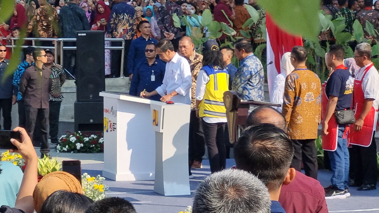 Resmikan Pasar Jongke Solo, Presiden Jokowi: Mal Saja Kalah