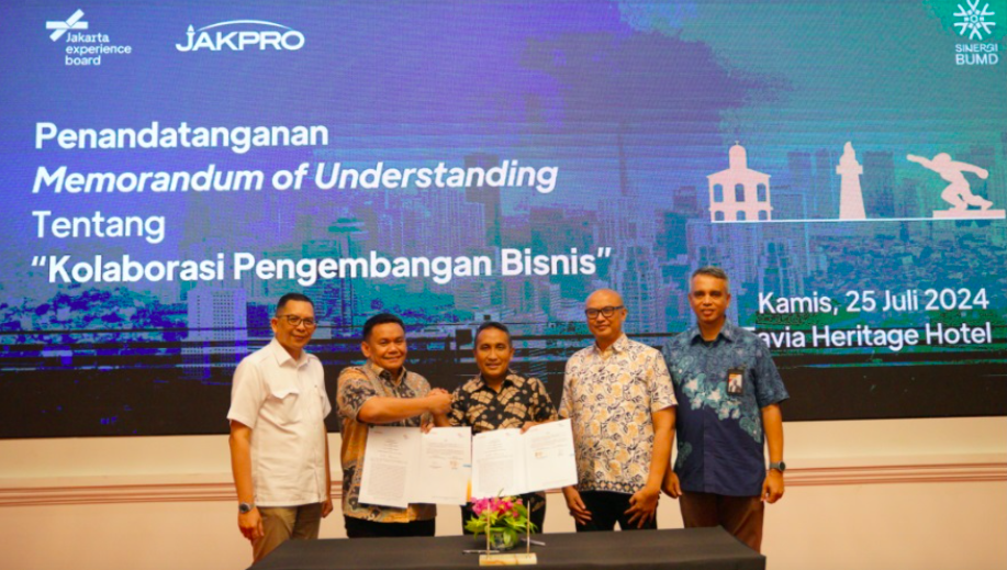 PT Jakarta Tourisindo (Perseroda)/ Jakarta Experience Board (JXB) dan PT Jakarta
Propertindo (Perseroda) menandatangani Memorandum of Understanding (MoU) tentang Kolaborasi
Pengembangan Bisnis bidang Pariwisata. Foto: JXB untuk apakabar.co.id