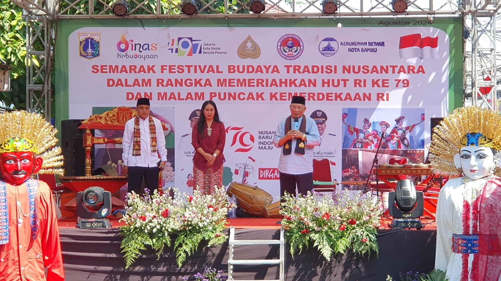 HUT ke-79 RI, Hiburan dan Gambang Kromong Warnai Festival Seni Budaya Betawi di Kota Bambu
