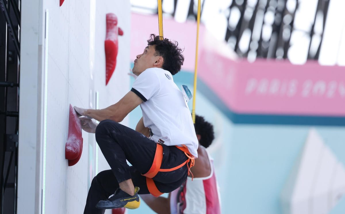 Atlet panjat tebing Indonesia, Veddriq sempat saat tampil di Olimpiade Paris 2024, Selasa (6/8). Foto: nocindonesia 