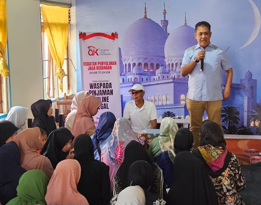 Gandeng SBR, OJK Ajak Emak-Emak di Benua Anyar Waspada Pinjol Ilegal