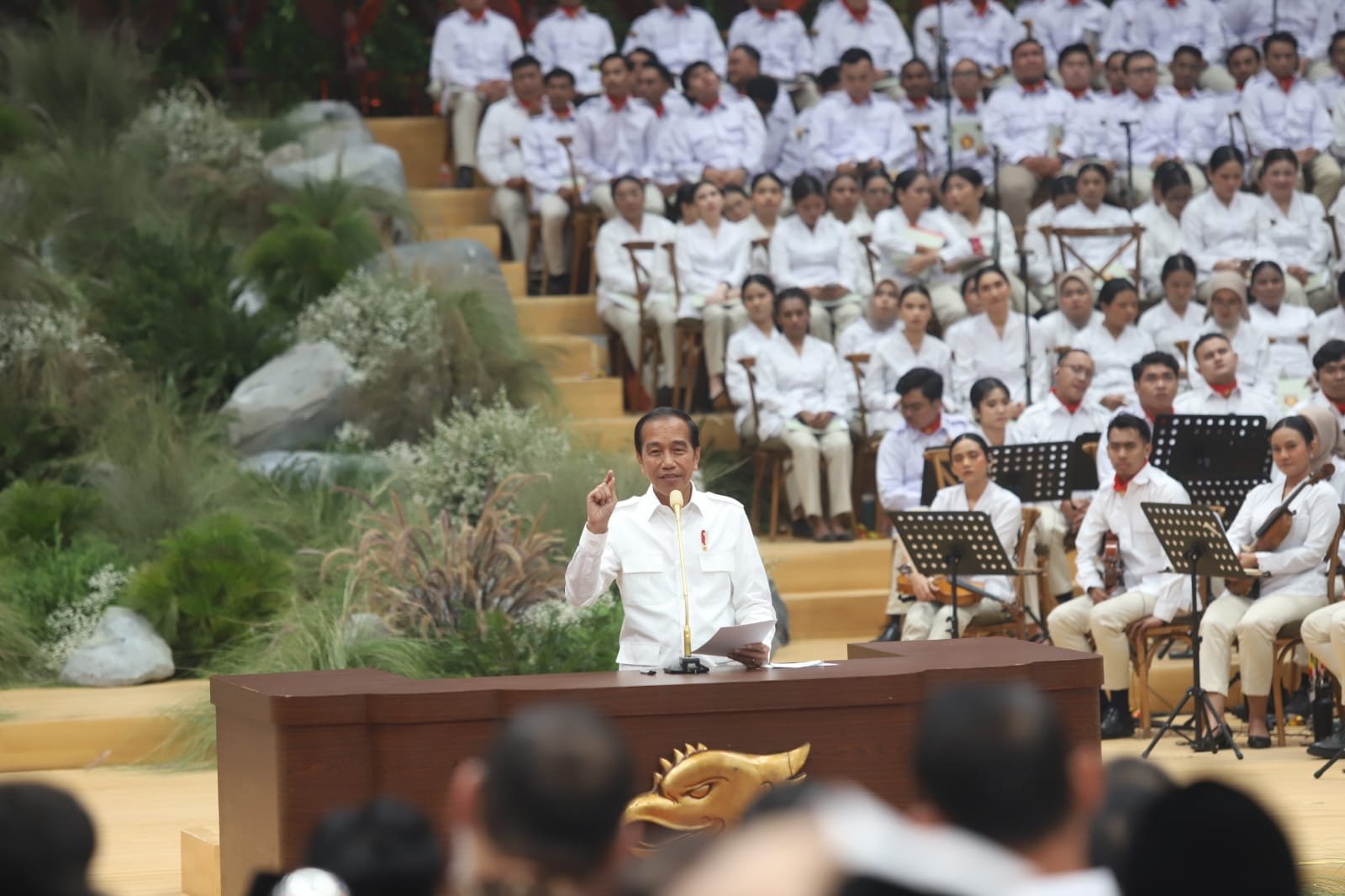 [FOTO] Jokowi dan Prabowo Saling Memuji Saat Apel Kader Partai Gerindra