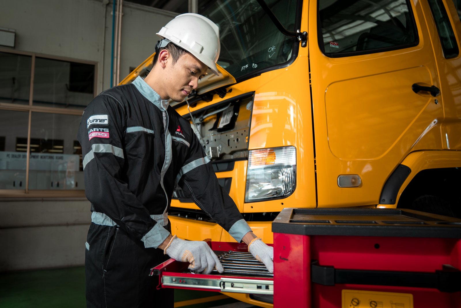 Layanan Purnajual Mitsubishi Fuso yang prima menjadi salah satu nilai dalam BMP. Foto: dok. KTB