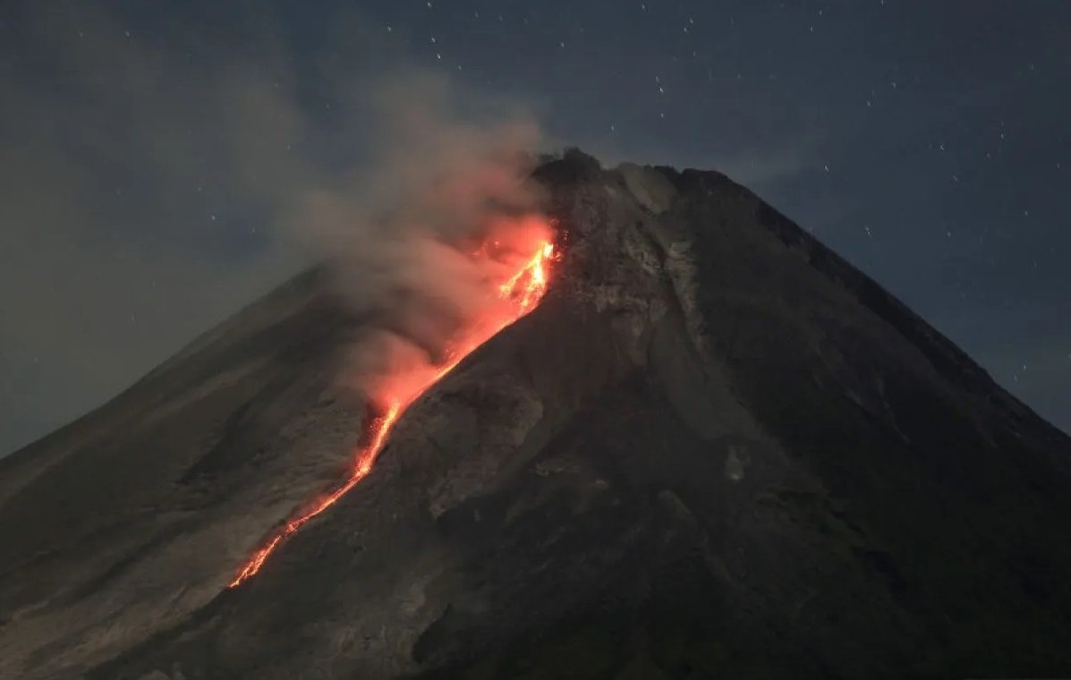 Selama Sepekan, Gunung Merapi Luncurkan 148 Kali Guguran Lava 
