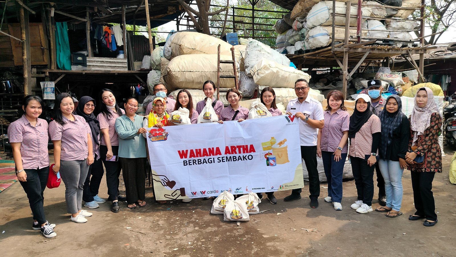 Wahana Artha merayakan HUT ke-52 dengan menebar ribuan manfaat lewat aksi sosial. Foto: dok. WAG