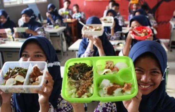 Pemprov Jabar sedang melakukan uji coba program Makan Bergizi Gratis (MBG). Foto: Istimewa
