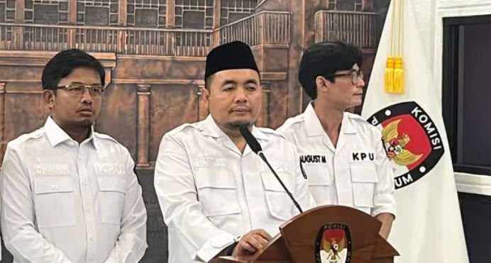 KPU RI akan menindaklanjuti putusan Mahkamah Konstitusi (MK) terkait syarat pencalonan dalam Undang-Undang Pilkada. Foto: apakabar.co.id/ Andrew Tito