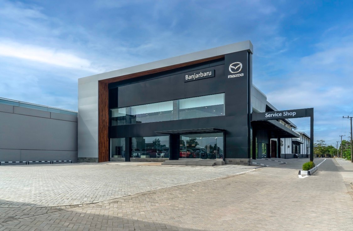PT Eurokars Motor Indonesia (EMI) melakukan ekspansi dengan membuka dealer Mazda pertama di Kalimantan Selatan. Foto: dok. EMI